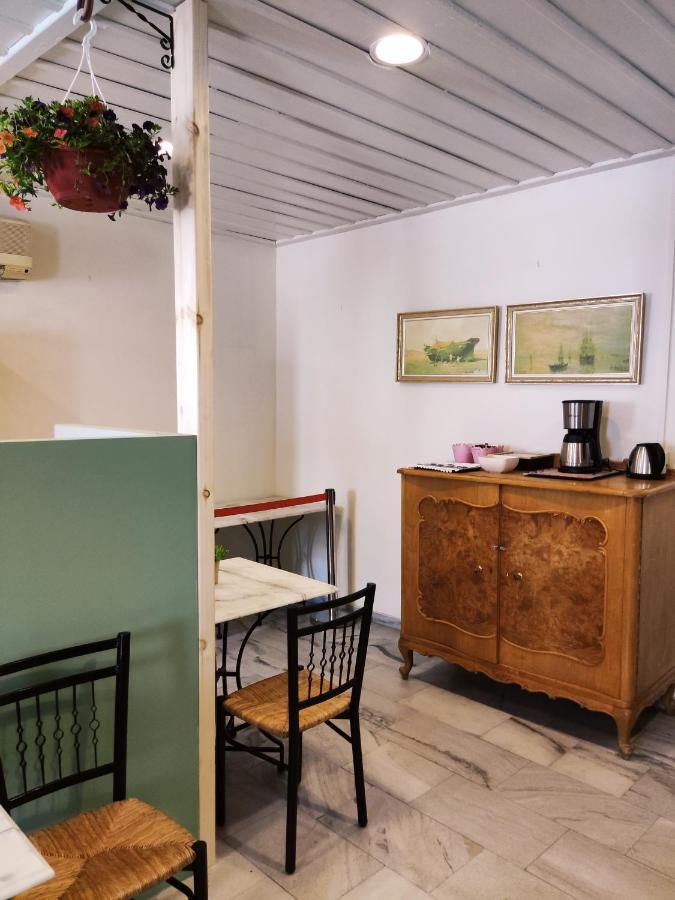 Fiera Guesthouse إرموبولّي المظهر الخارجي الصورة