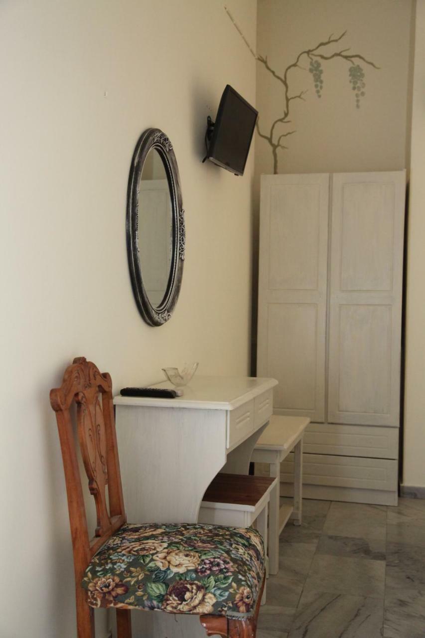 Fiera Guesthouse إرموبولّي المظهر الخارجي الصورة