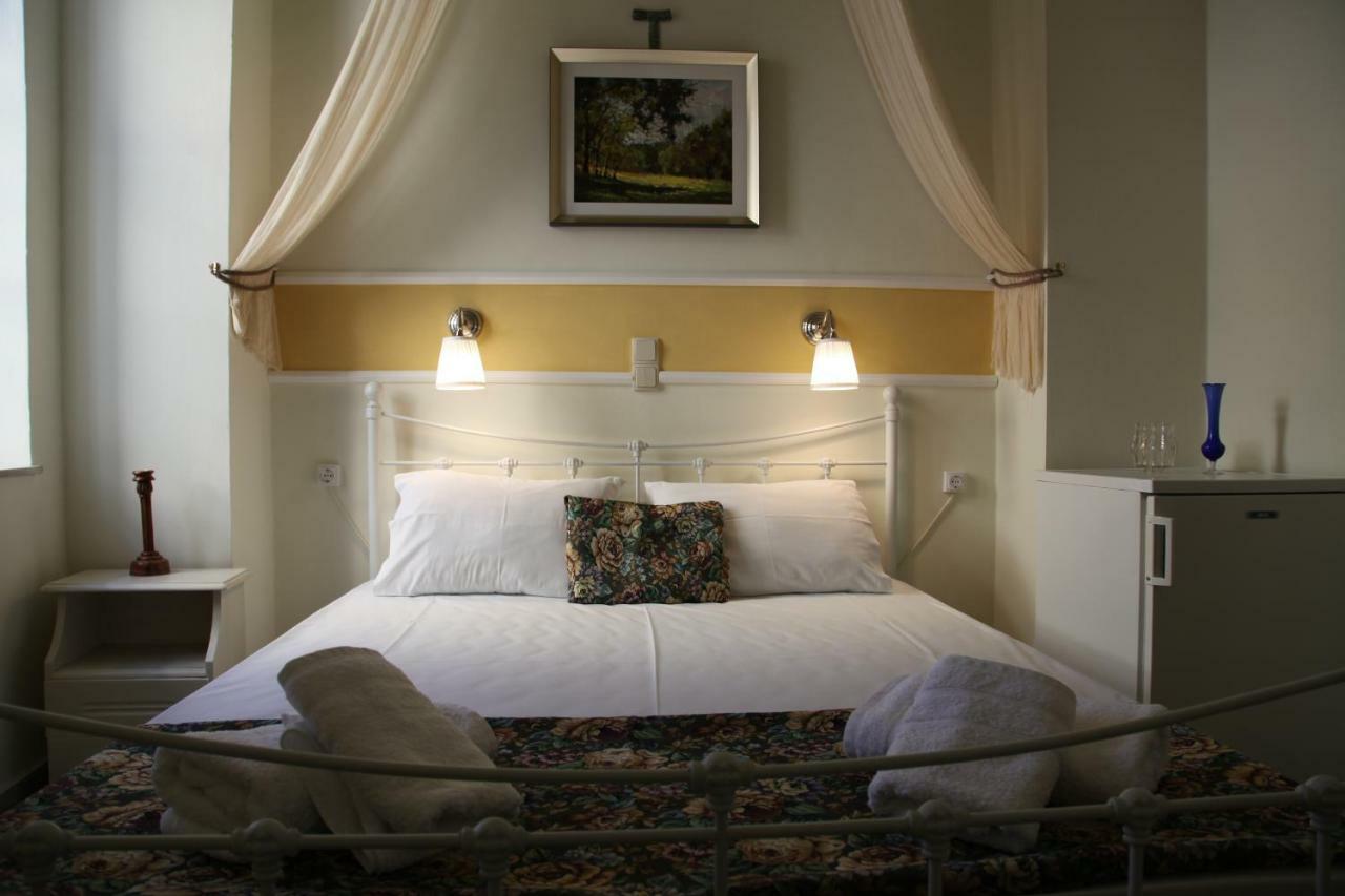 Fiera Guesthouse إرموبولّي المظهر الخارجي الصورة