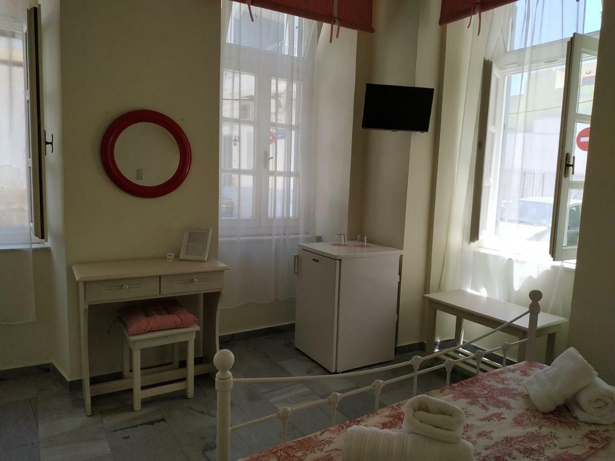 Fiera Guesthouse إرموبولّي المظهر الخارجي الصورة