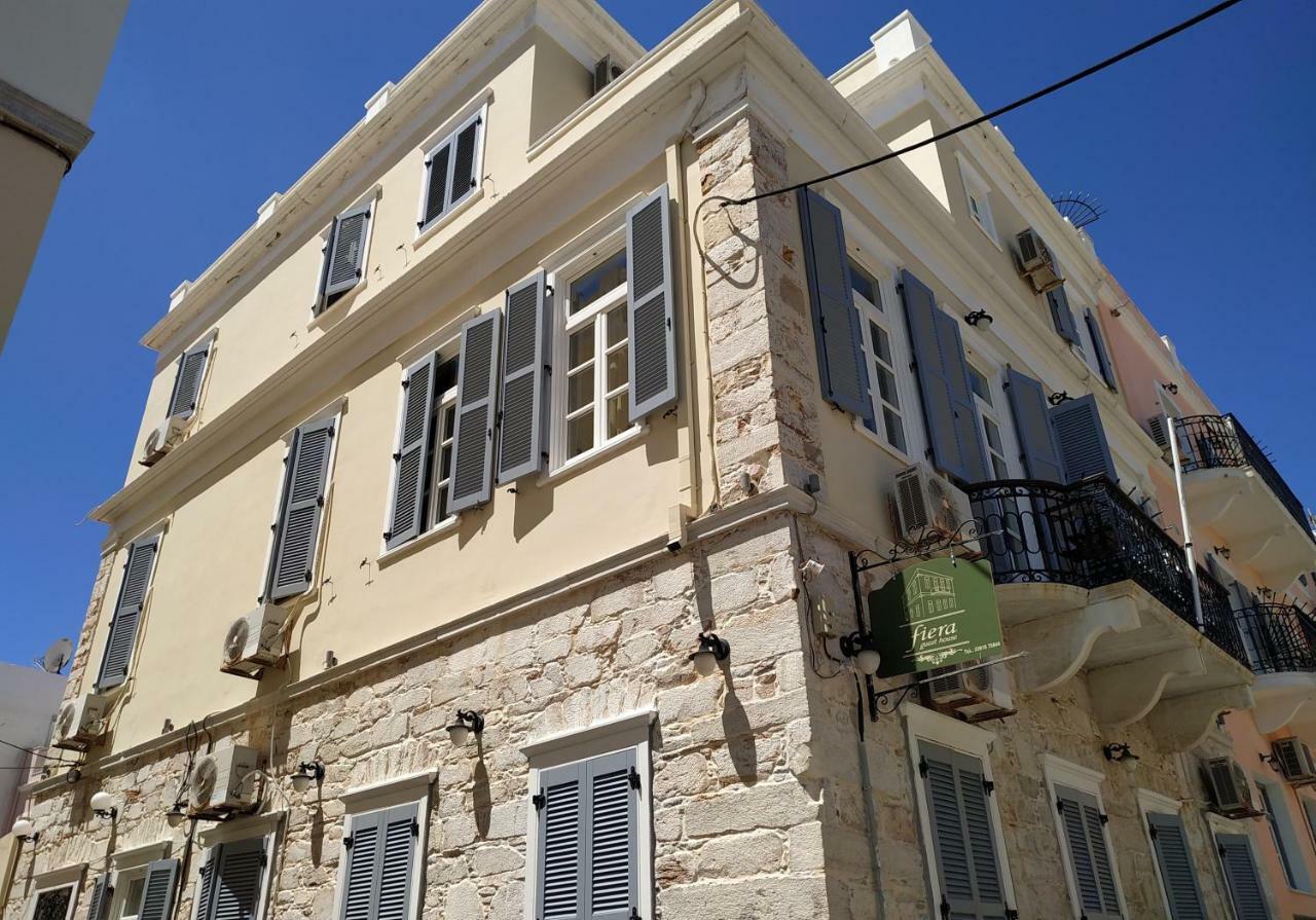 Fiera Guesthouse إرموبولّي المظهر الخارجي الصورة
